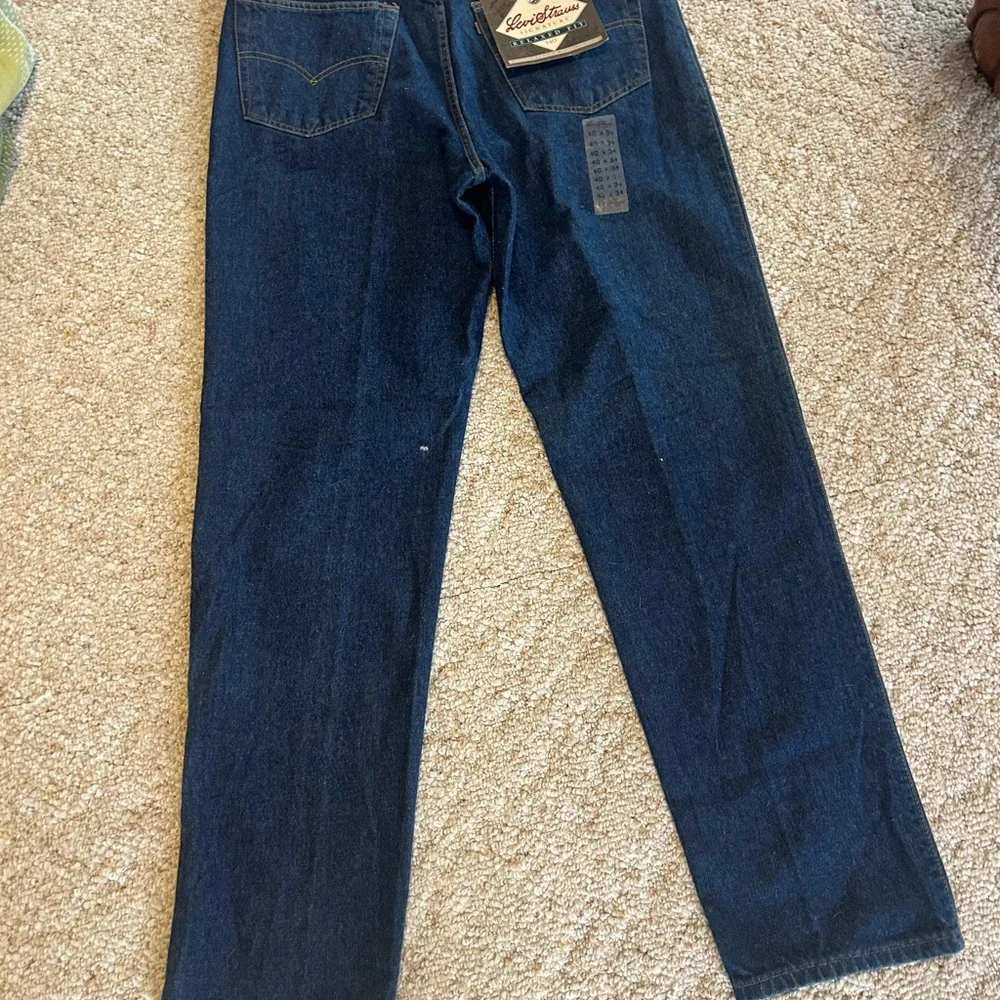 Vintage New Levi's Relaxed Fit Men's Dark Blue Jeans 40x34 - Picture 3 of 6